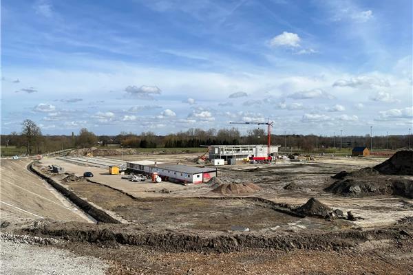 Aménagement terrains de football A et B en gazon synthétique, terrain C en gazon naturel - Sportinfrabouw NV